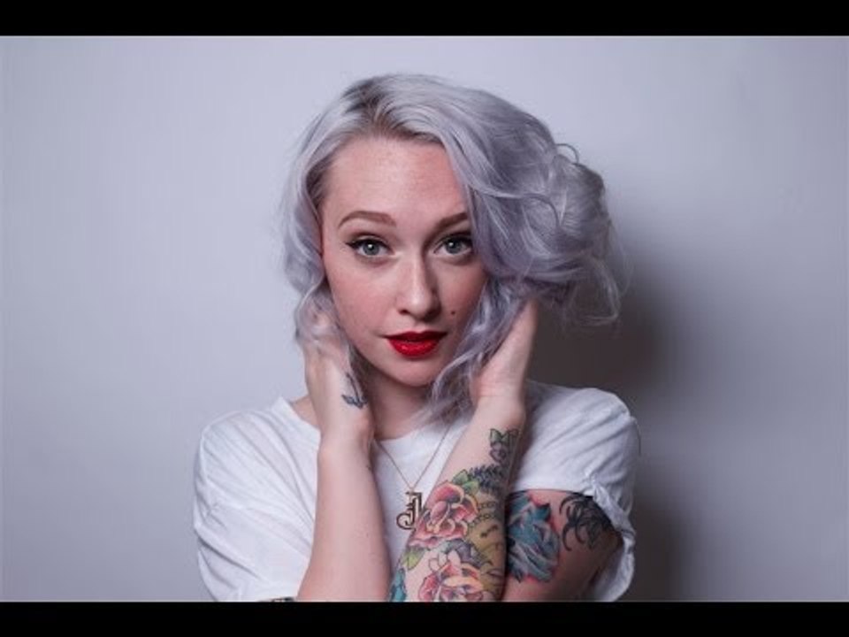 How To - Marilyn Monroe 1950s Pinup Makeup Tuto...