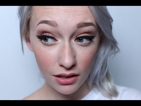 How To - Iggy Azalea Work Music Video Makeup Tutorial: MAC Cosmetics Winged Eyeliner