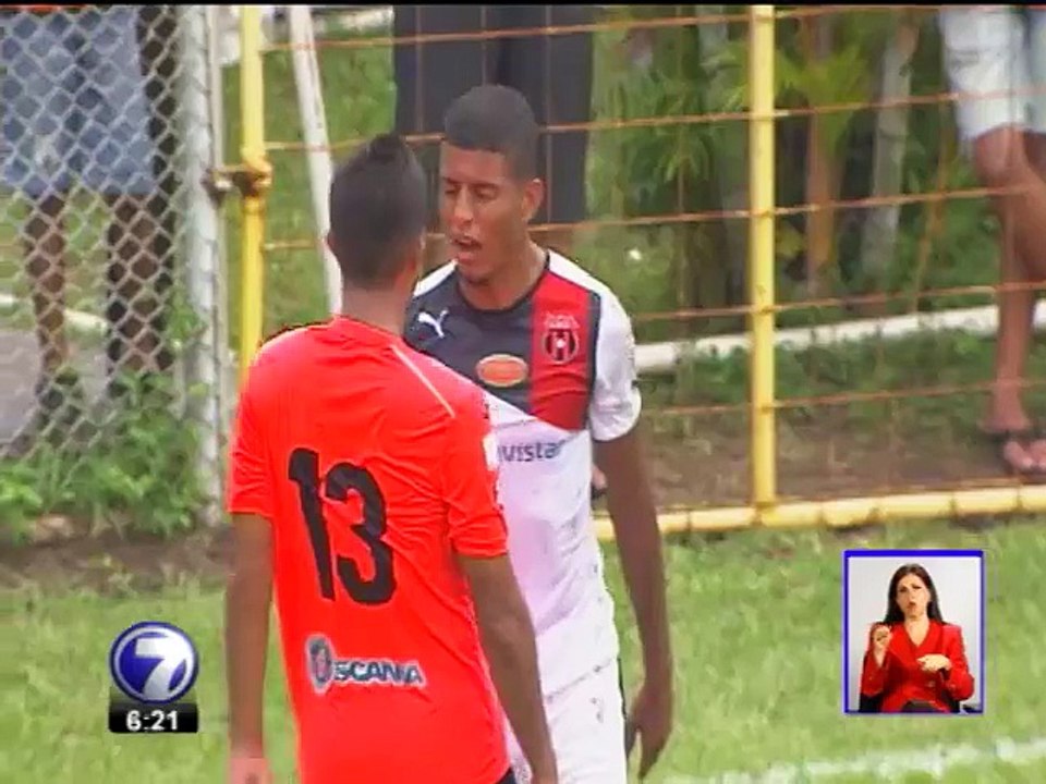 Dos jugadores son sancionados gracias a videos televisivos