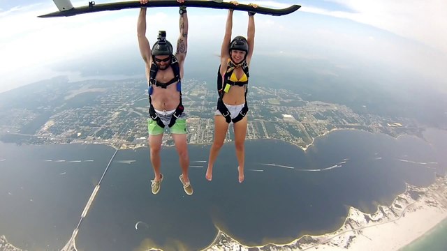 Saut en parachute depuis un Helicoptère : Skydiving impressionnant