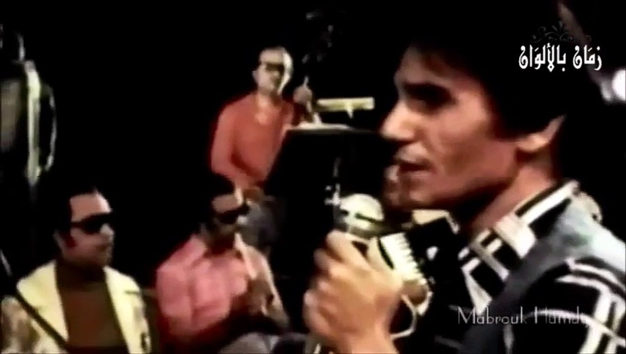 مقطع نادر من بروفة زي الهوا لعبد الحليم حافظ باريس 1974