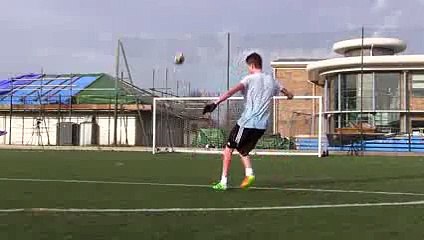 FOOTBALL- SKILL SHOTS AND CROSSBAR TRICKS! - YouTube