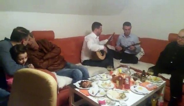 Vellezerit Zogaj Zoti shpis tu rrit nera 2015