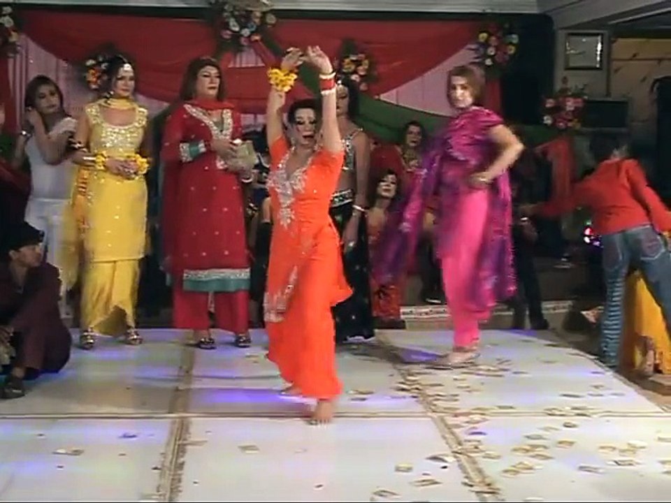 Shazia teri akh vich