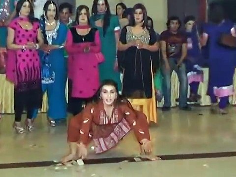 Shemale Laila Live Performance