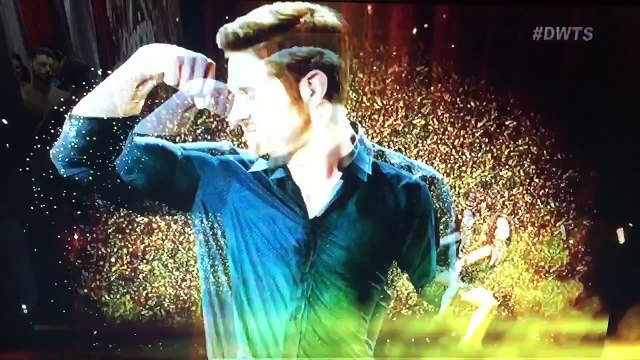 Noah Galloway and Sharna Burgess - Week 3 - Argentine Tango