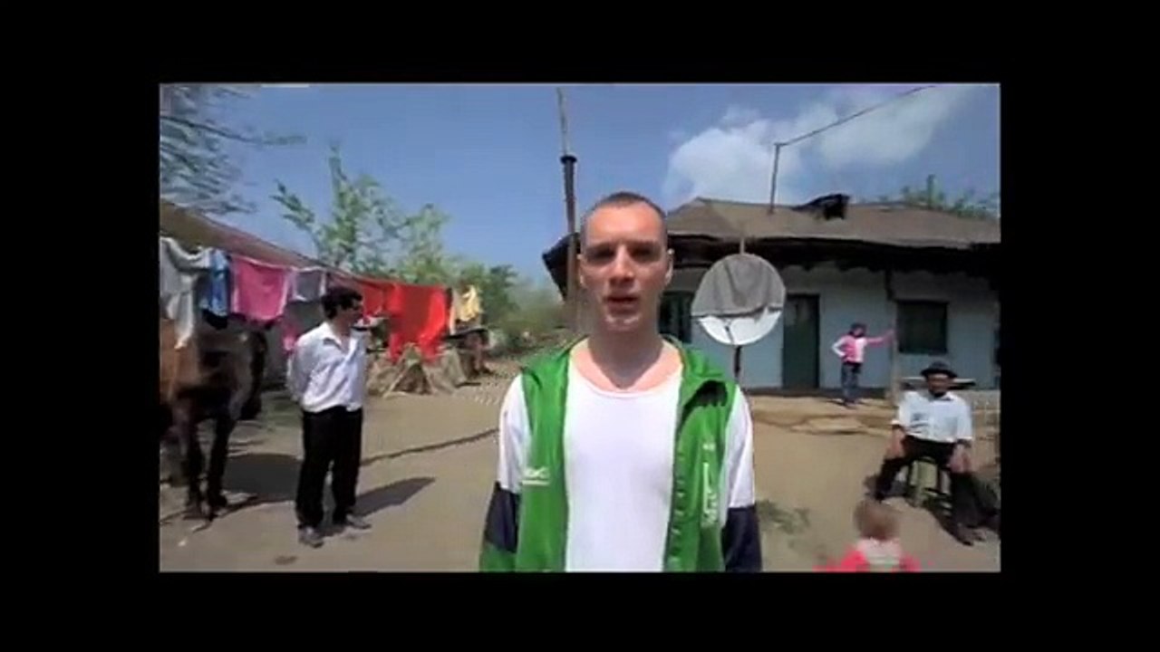 Simian Mobile Disco - I Believe [HQ] - YouTube