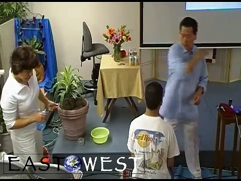 Energy Healer Stephen Co Demonstrates Pranic Healing with Crystals