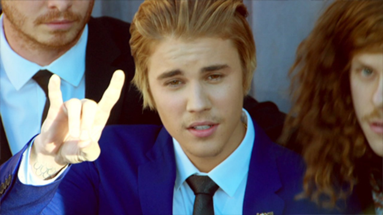 (VIDEO) Justin Bieber Roast On Comedy Central - Kevin Hart At The Opening | Flashback