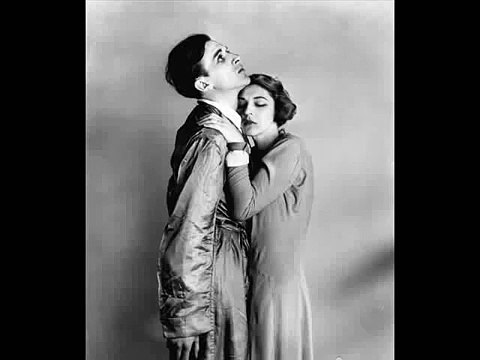 Bing Crosby - I'm Through With Love, 1931