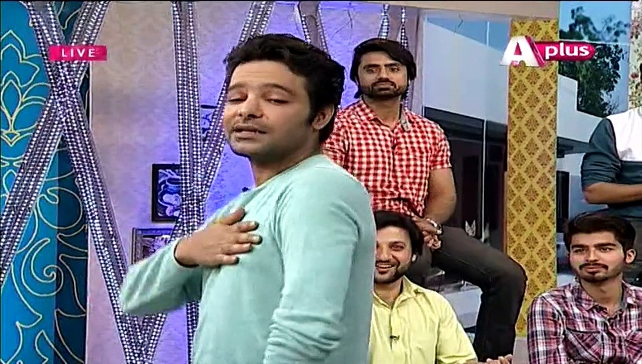 Actress Laila, Begum Nawazish Ali, Host Saim & Noor Doing Vulgar Dance On Fevicol Song