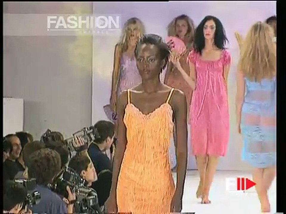 "Betsey Johnson" Spring Summer 1997 New York 4 of 4 pret a porter woman by FashionChannel