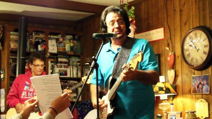 Robert Keefer sings 'The Bottle Let Me Down' Feb 27 2015 Gallatin
