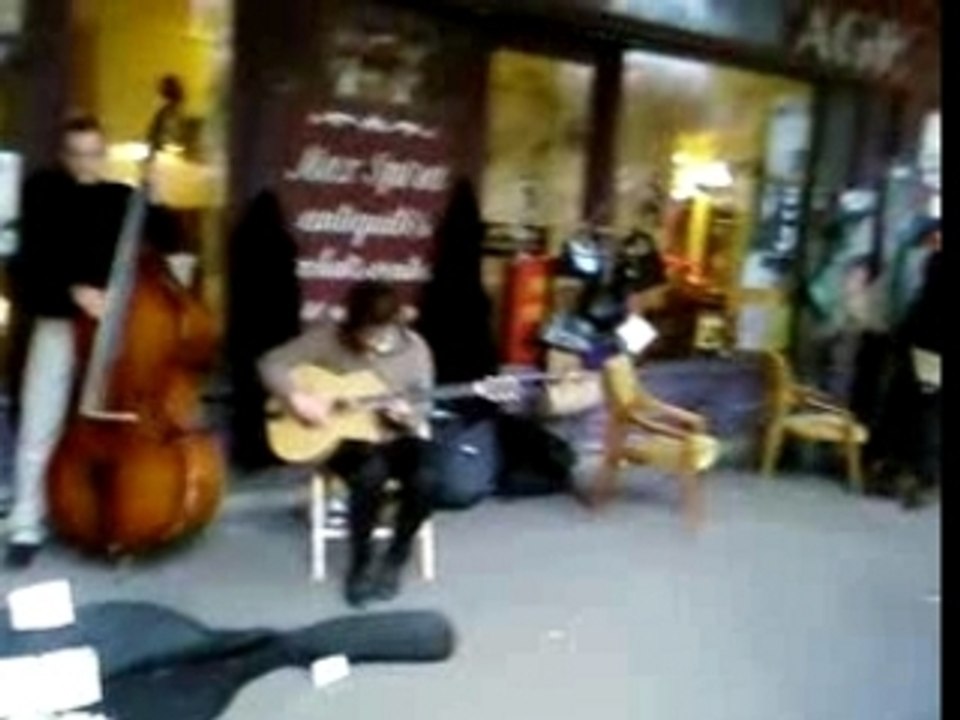 Jazz manouche sous les arcades