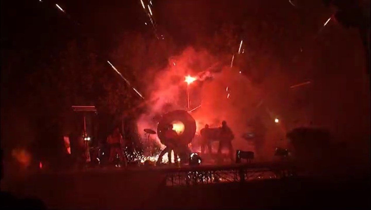 COMMANDO PERCU : Spectacles, percussion et pyrotechnie ***