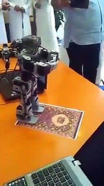 Robot is praying very interesting. must watch and share.