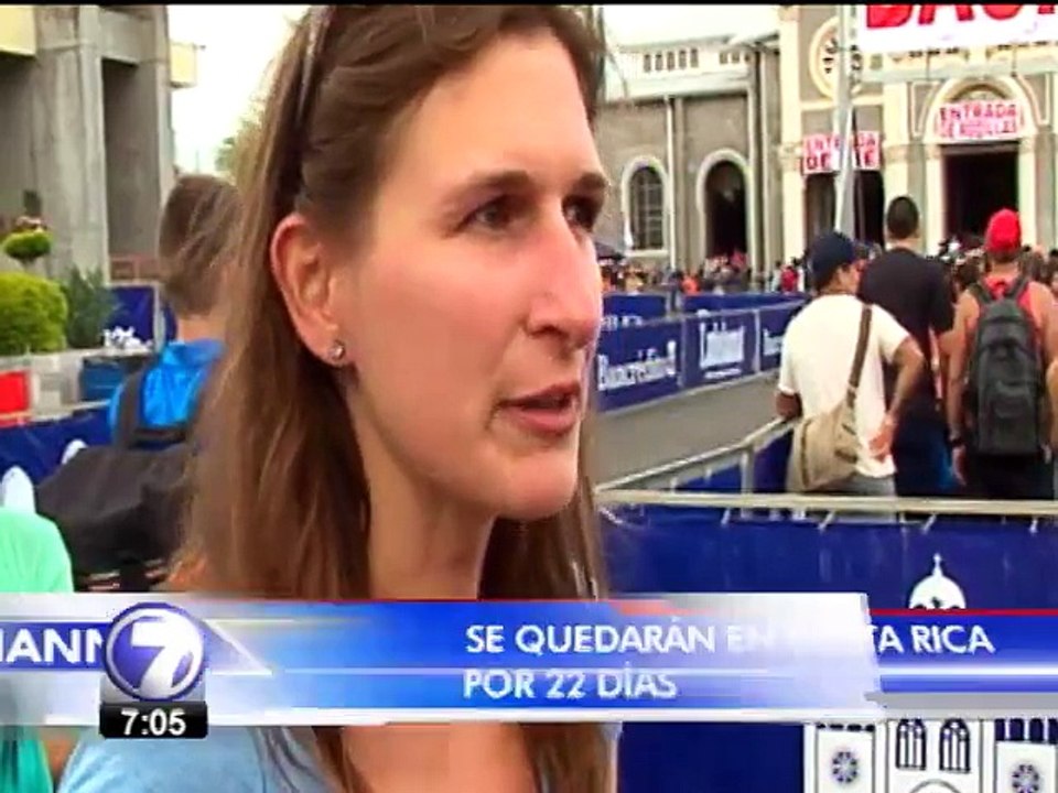 Turistas impresionados por devoción a La Negrita