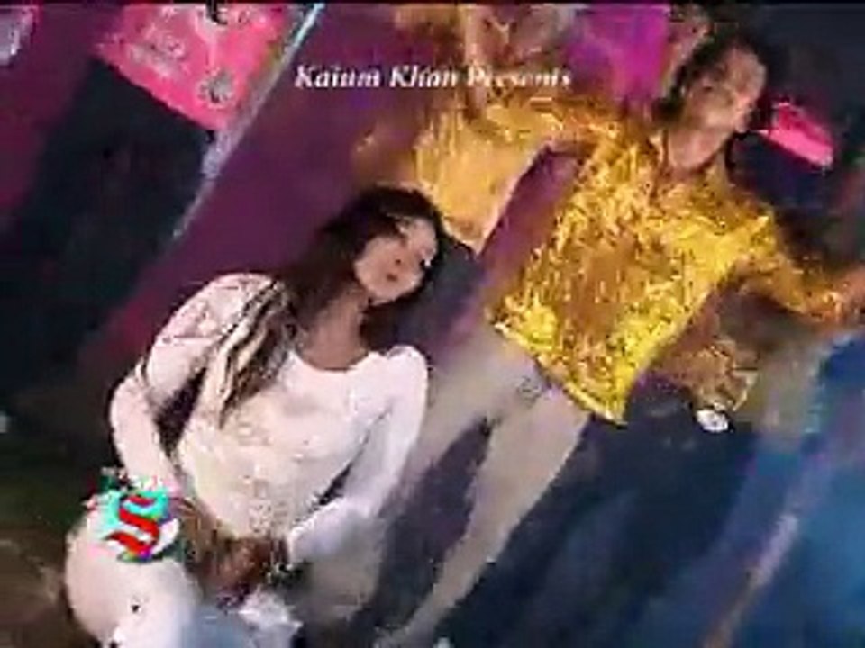Amake chuye dekho -Bangla Hot Song With Bangladeshi Model Girl Sexy Dance