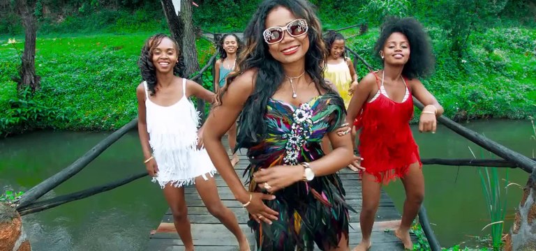 OLGA MADALINA - Zaho Mijaly (sega gasy HD 2015 - malagasy)