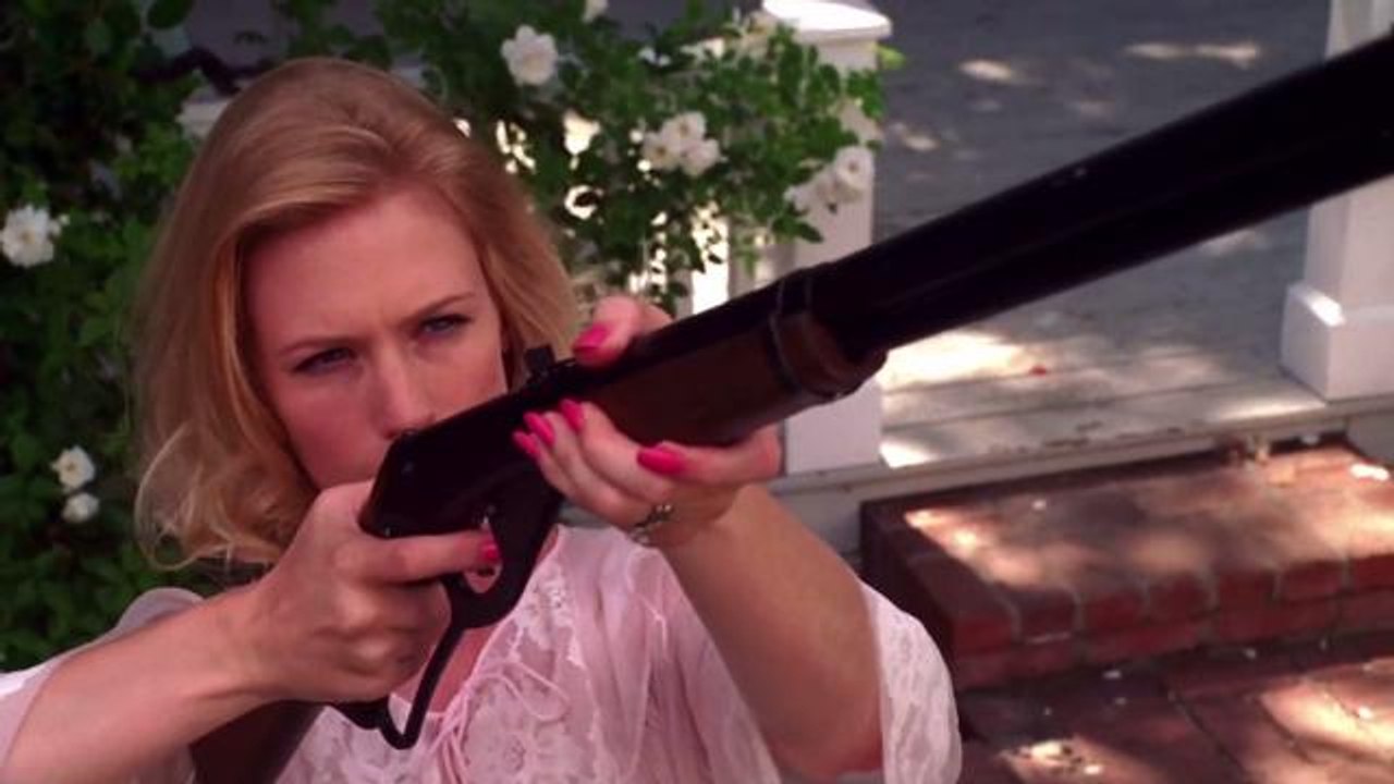 'Mad Men:' 5 Times Betty Draper Steals the Scene