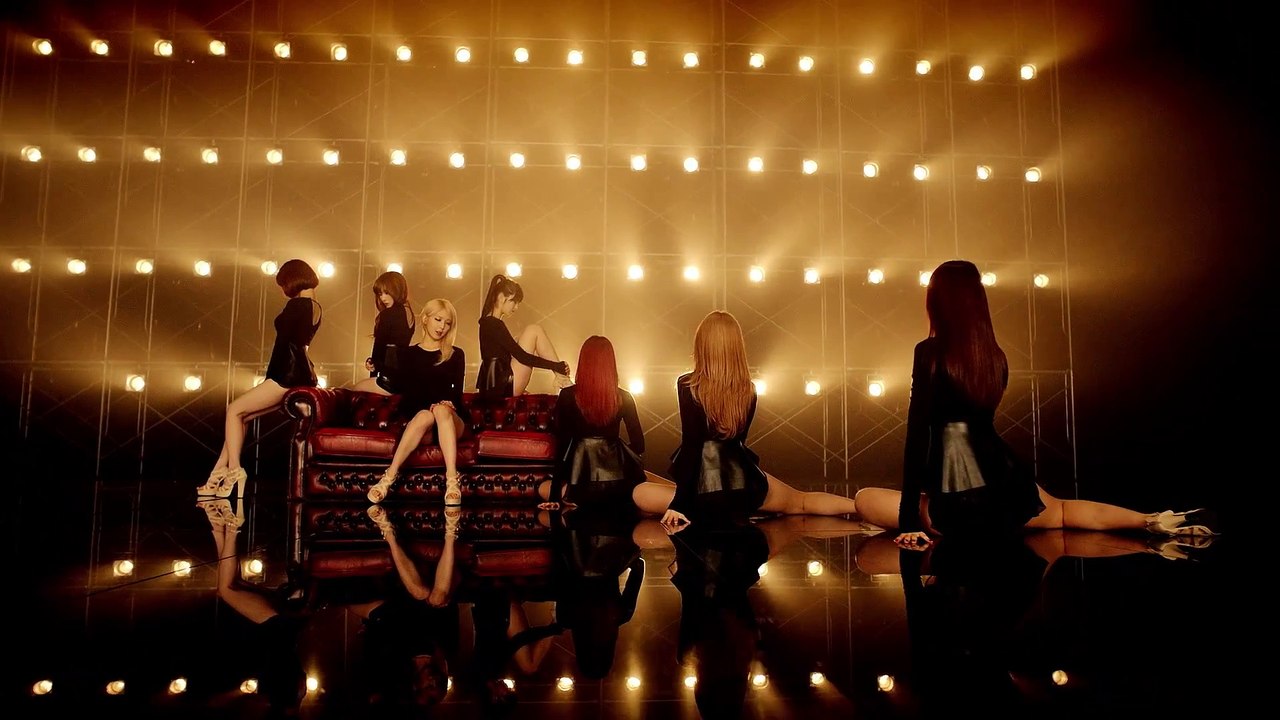 AOA : Confused