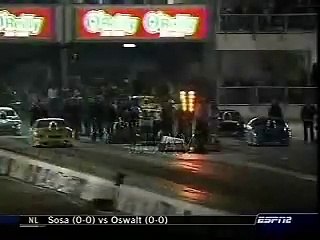 Un crash spectaculaire de dragster !