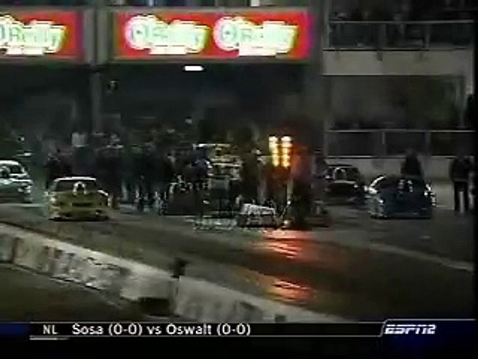 Un crash spectaculaire de dragster !