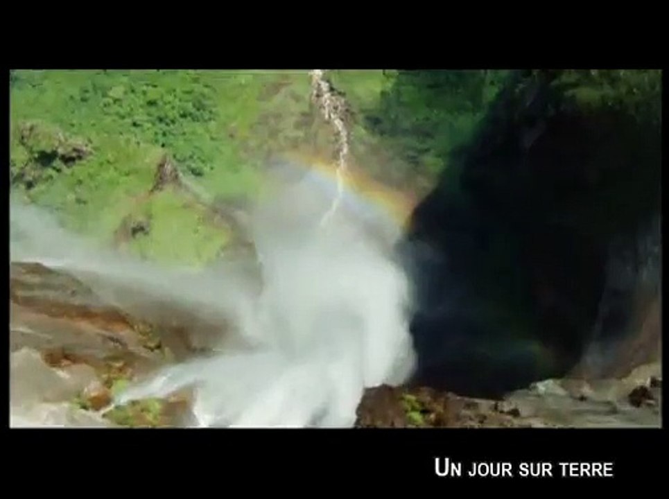 UN JOUR SUR TERRE - Bande-annonce