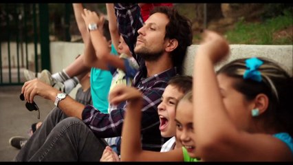 UN BEAU DIMANCHE - Bande-annonce