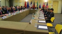 المفاوضات بين إيران والدول الكبرى تتجاوز موعدها النهائي