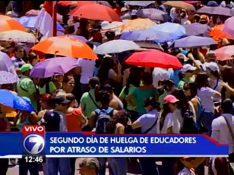 Chinchilla garantiza que gobierno tiene fondos para pagar a educadores