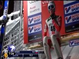Esquiador sufre aparatosa caída en plena competencia