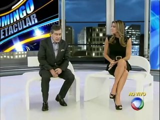 Namorado Coloca Câmera Escondida e Não Acredita No Que A Namorada Faz
