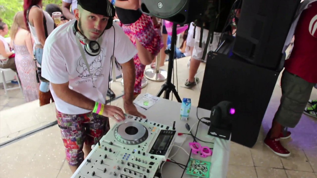 Fest Track On Sirk TV: WES SMITH (Winter Music Conference 2015) [Miami Beach, Florida)