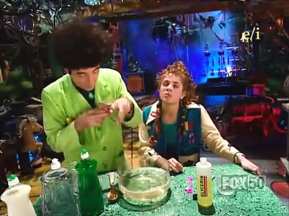 1x12 - Bubbles, Beakmania & Feet