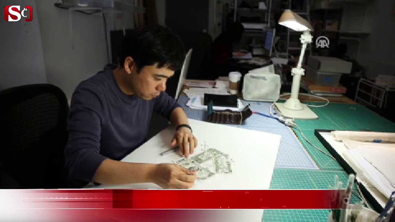 Kağıt parçalarını sanat eserine dönüştürüyor