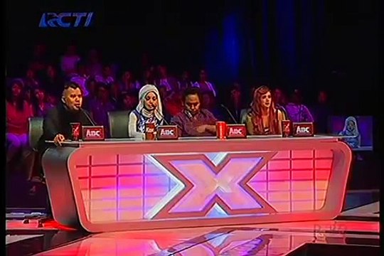 The best X Factor audition ever innocent girl (Grenade - Fatin Shidqia Lubis )