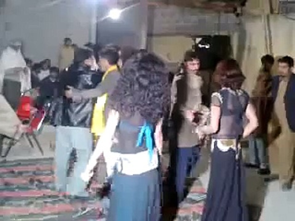 dance with fight in samaad shadi abbottabad - Amazing Fight - Full HD
