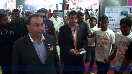 Kashiff Khan With Raj Kundra at the launch of SFL Fitness Stall, New Delhi