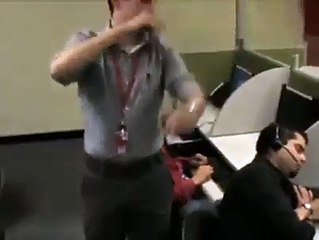 Ils font une grosse blague à l'employé d'un call center