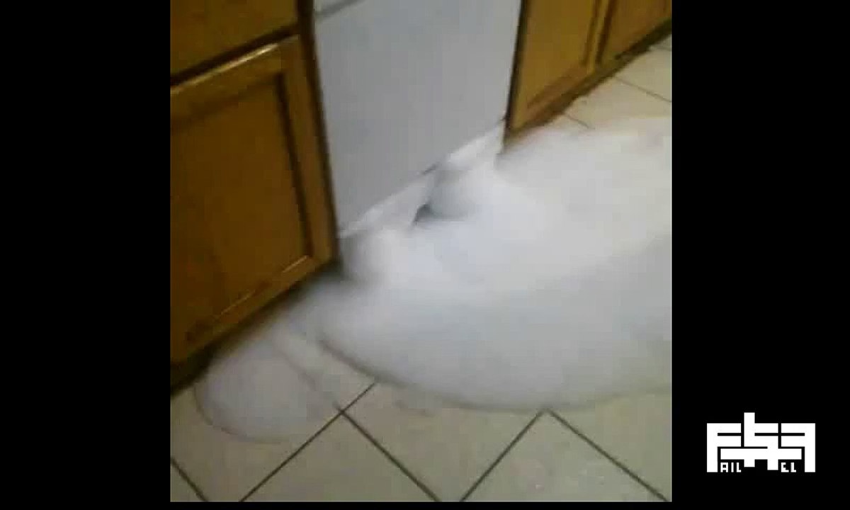 Fails Video 30 March 2015 Fail self