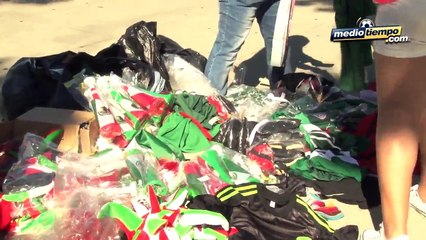 Casi mil pesos de 'parking' por ver al Tri