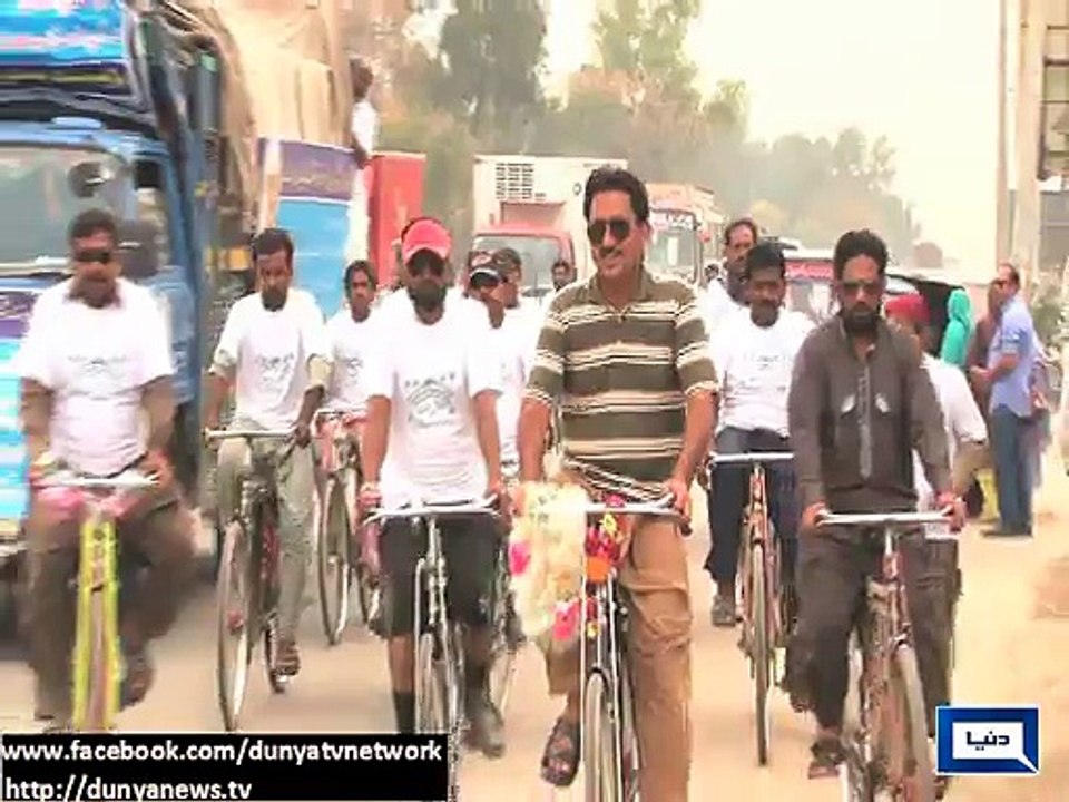 Dunya News - Jamshed Dasti leaves Lahore for Islamabad after day full of anti-graft campaign on bicycle