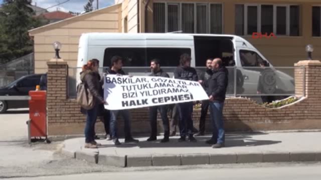 Eskişehir Emniyet Müdürlüğü Önünde Oturma Eylemine 6 Gözaltı