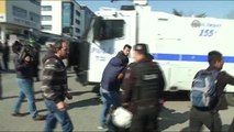 Adli Tıp Kurumu Önünde Toplanan ve Slogan Atan 13 Kişi Gözaltına Alındı