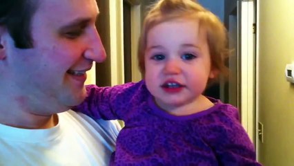 Papa Rase sa Barbe : La Réaction de sa Fillette !!