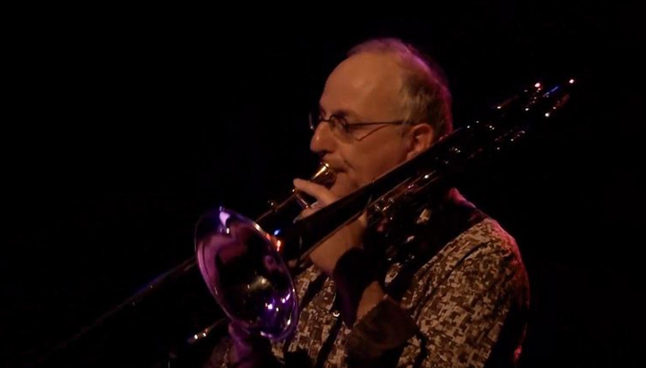 Yves Robert [EXTRAIT] - Live @ le Triton