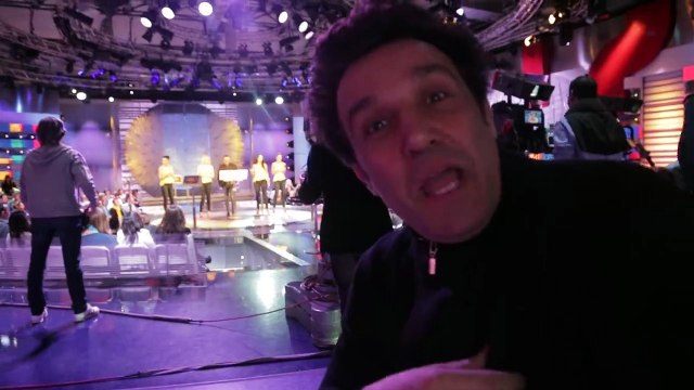 Flavio Insinna nello studio di Carlo Conti