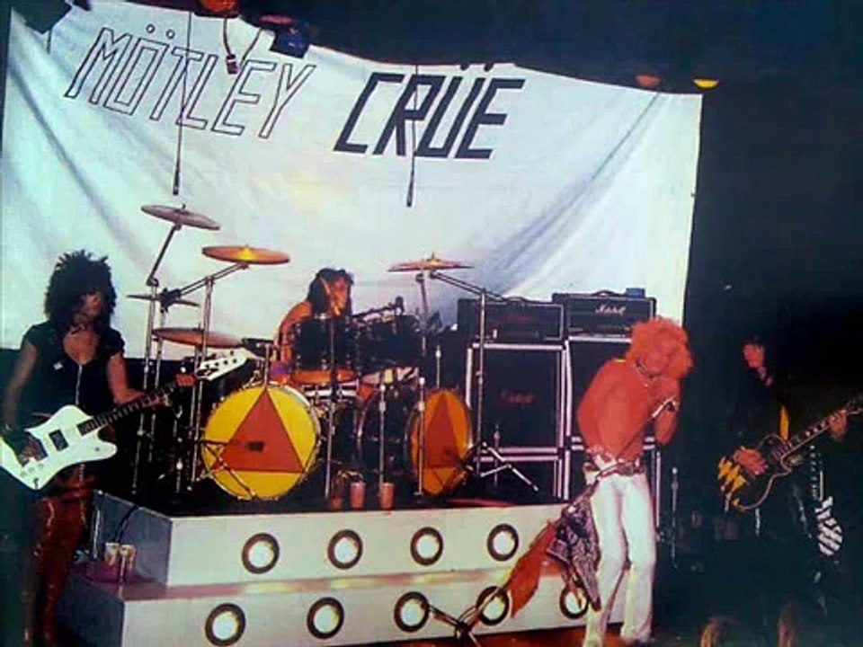 Motley Crue live October 2, 1981 @ Los Angeles, California (Full concert)