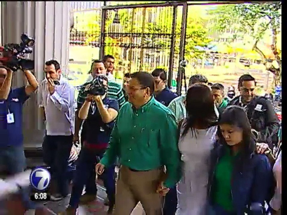 Johnny Araya se alista para esperar primeros resultados electorales